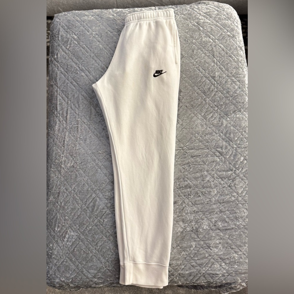 Nike Men's Classic White Sweatpants - Picture 4 of 8